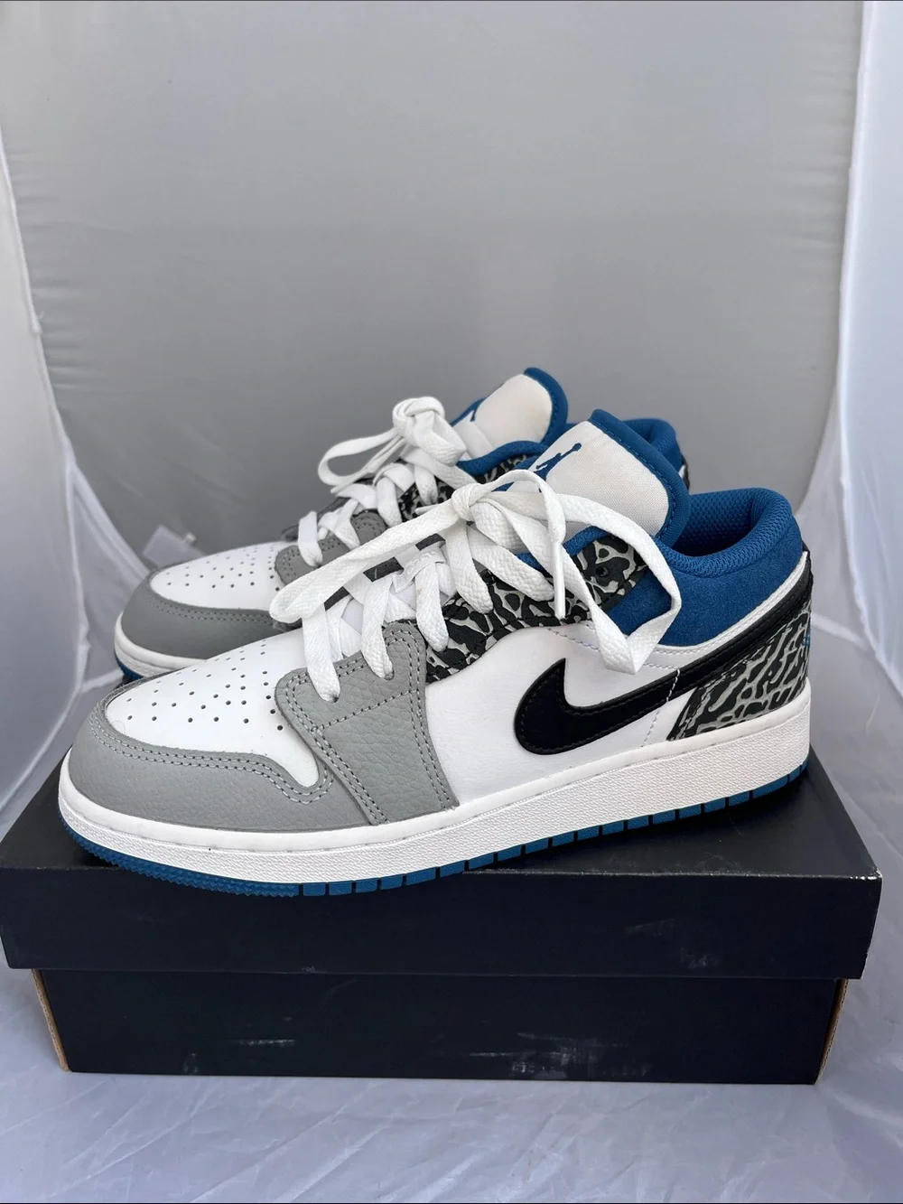 Nike Air Jordan 1 Low SE 'True Blue' (DM1199-140) - Size 5Y (Fits Women's 6.5)